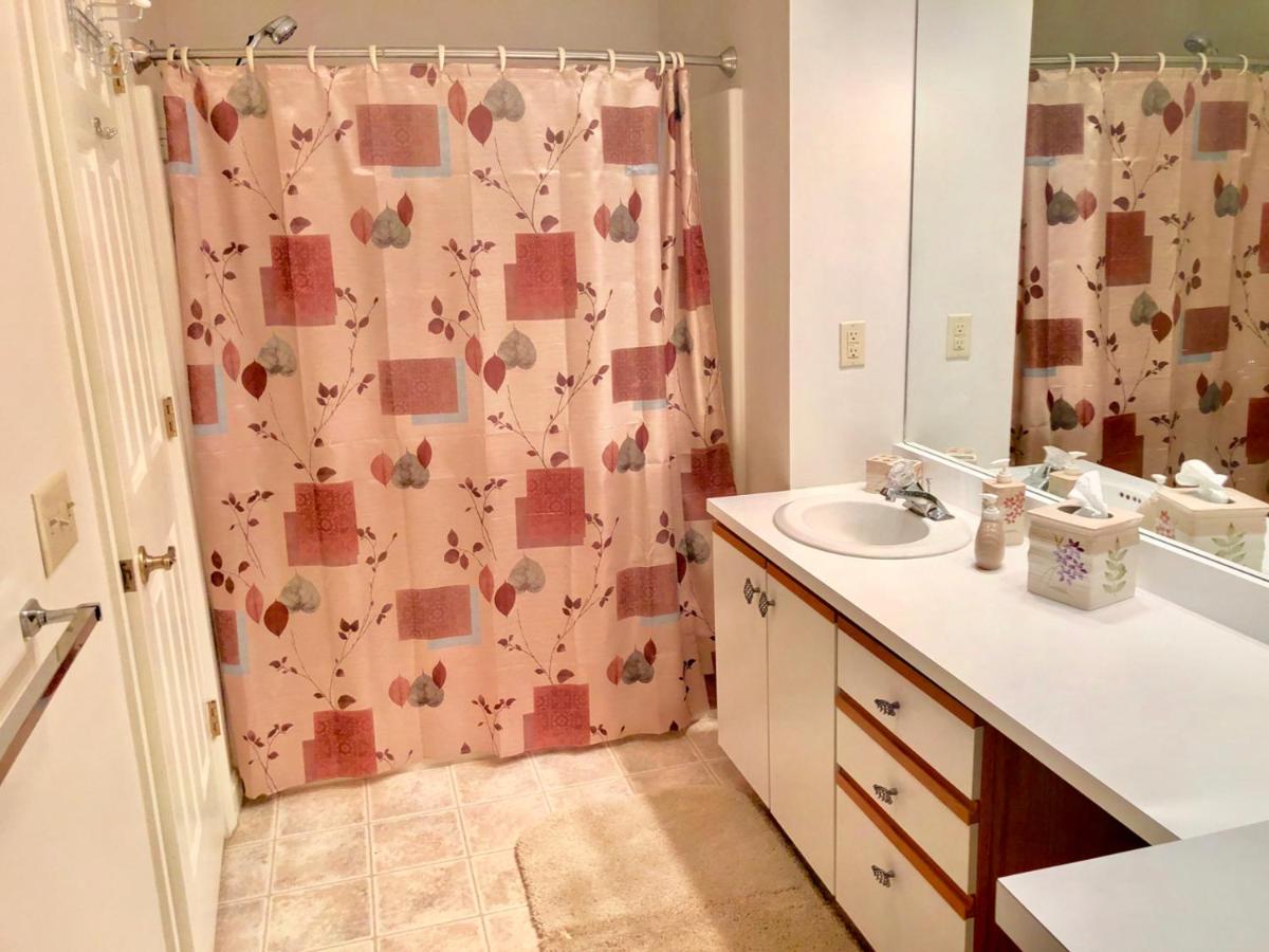 | G4 Modern home with AC within walking distance of golf course and Mt Washington Hotel