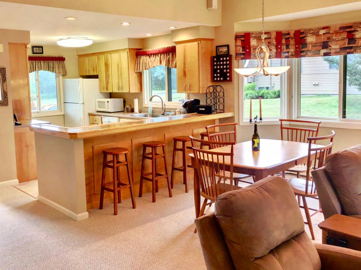  | G4 Modern home with AC within walking distance of golf course and Mt Washington Hotel