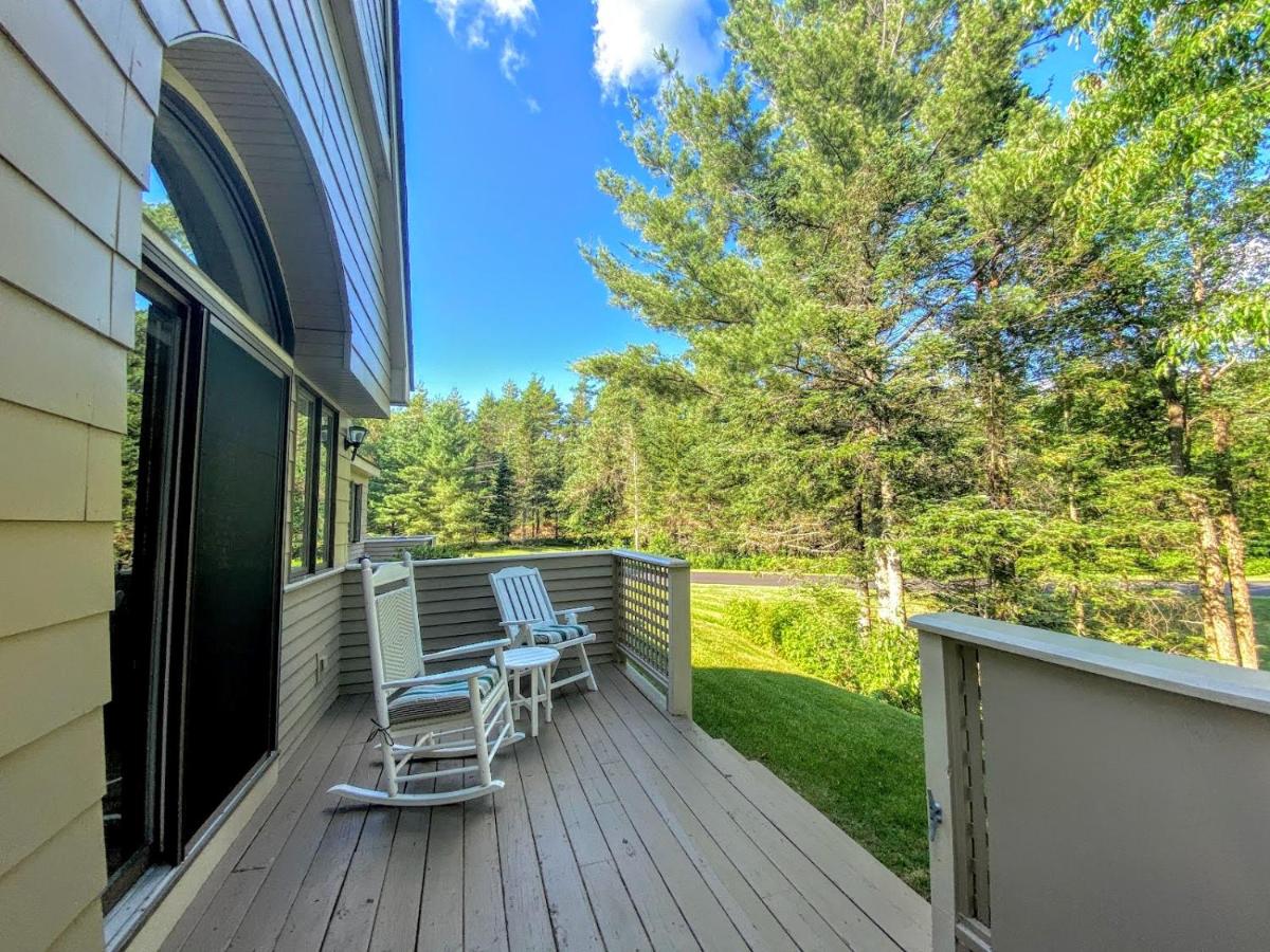  | G5 WOW Stunning single level home next to golf course and Mt Washington Hotel, AC, skiing