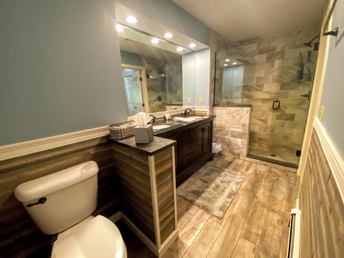  | G5 WOW Stunning single level home next to golf course and Mt Washington Hotel, AC, skiing