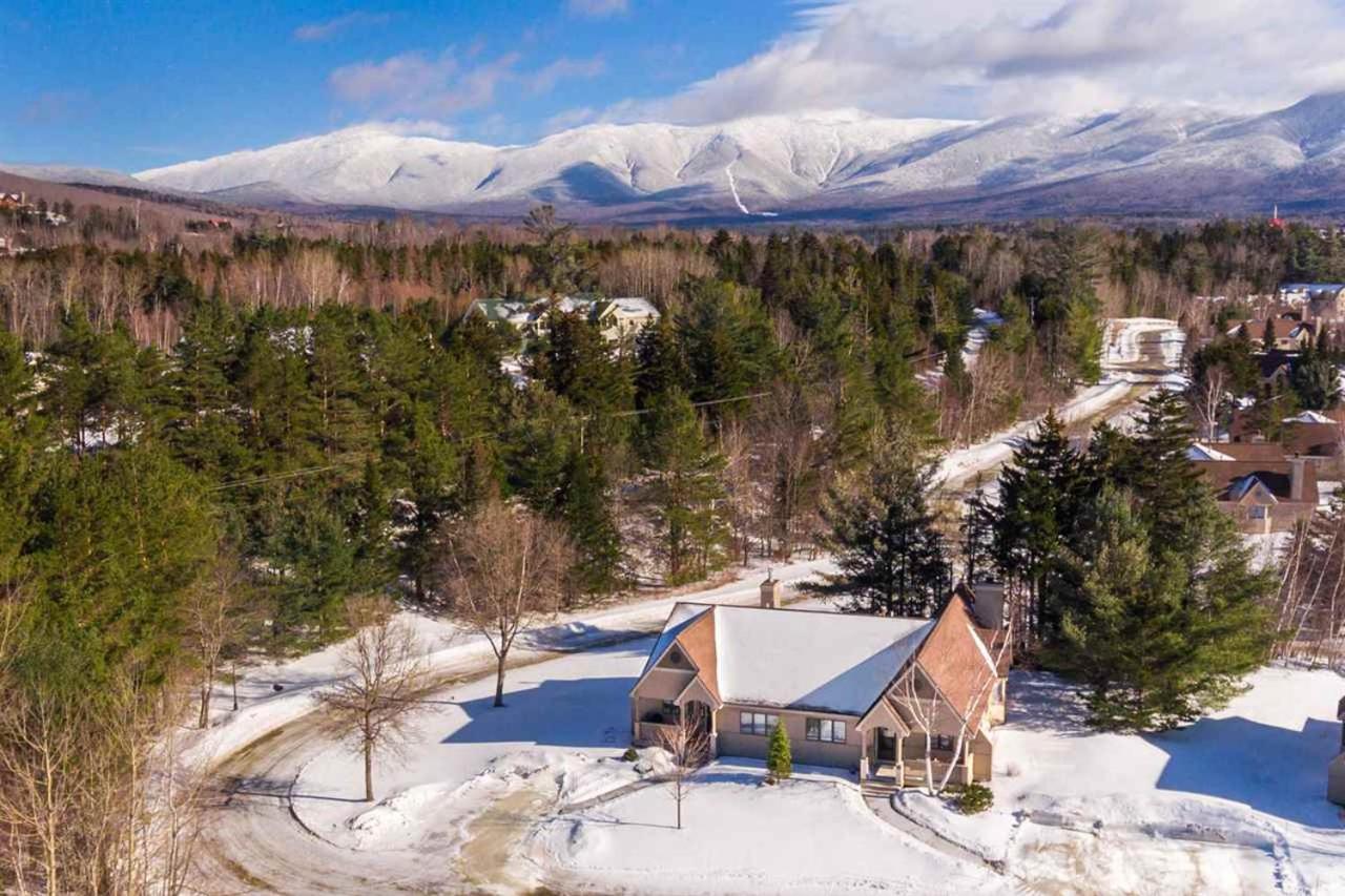  | G5 WOW Stunning single level home next to golf course and Mt Washington Hotel, AC, skiing