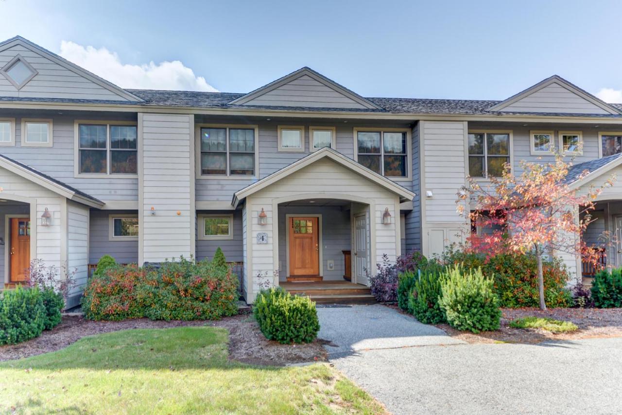 | H4 Ski Slope Views! Bretton Woods condo with easy access to Mt Washington, Skiing, White Mountains!