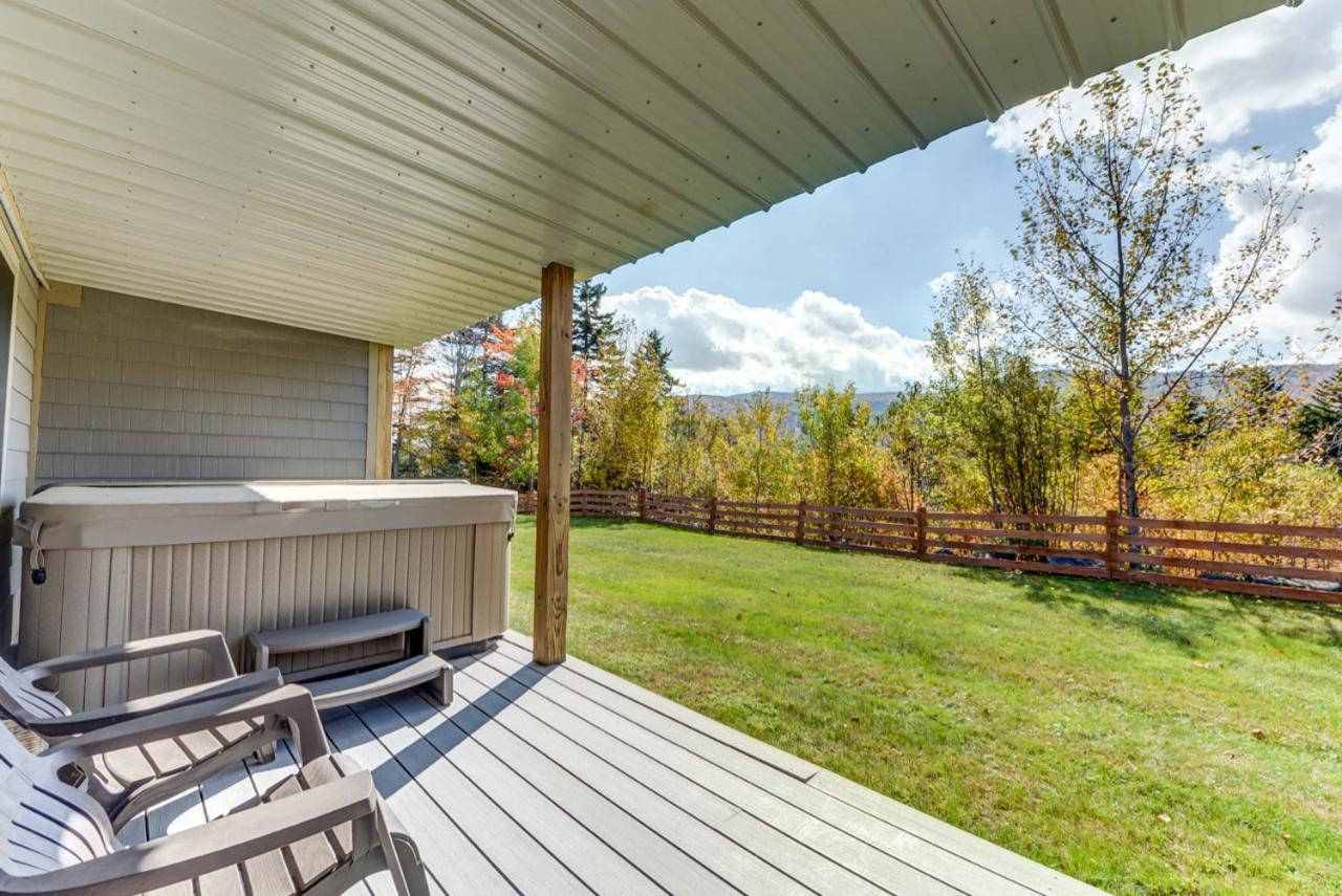 | H4 Ski Slope Views! Bretton Woods condo with easy access to Mt Washington, Skiing, White Mountains!