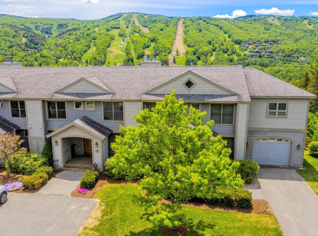 | H5 Luxurious StoneHill Townhome with magnificent ski slopes view, hot tub!