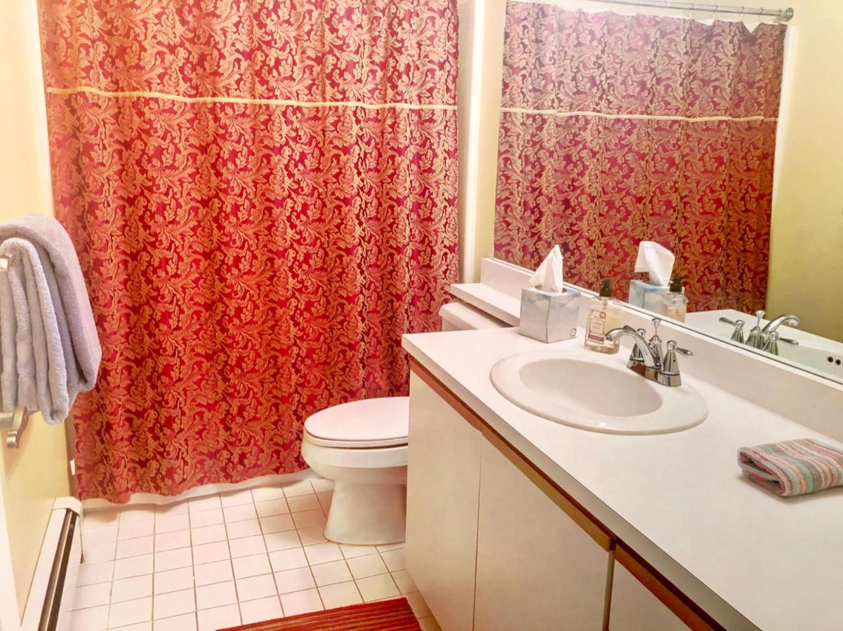 | G2 Sunny and homey Fairway Village Townhome right on the Omni Mount Washington Hotel golf course