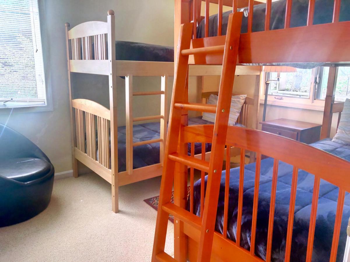 | G2 Sunny and homey Fairway Village Townhome right on the Omni Mount Washington Hotel golf course