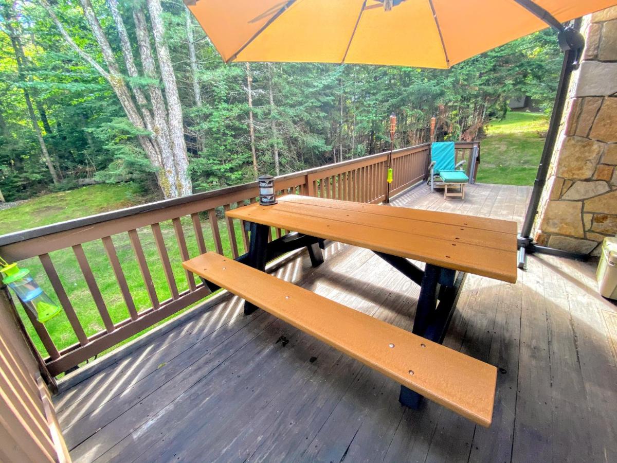 | O6 Newly renovated with high class upgrades Great ski access, boot warmer, ski rack, yard, AC