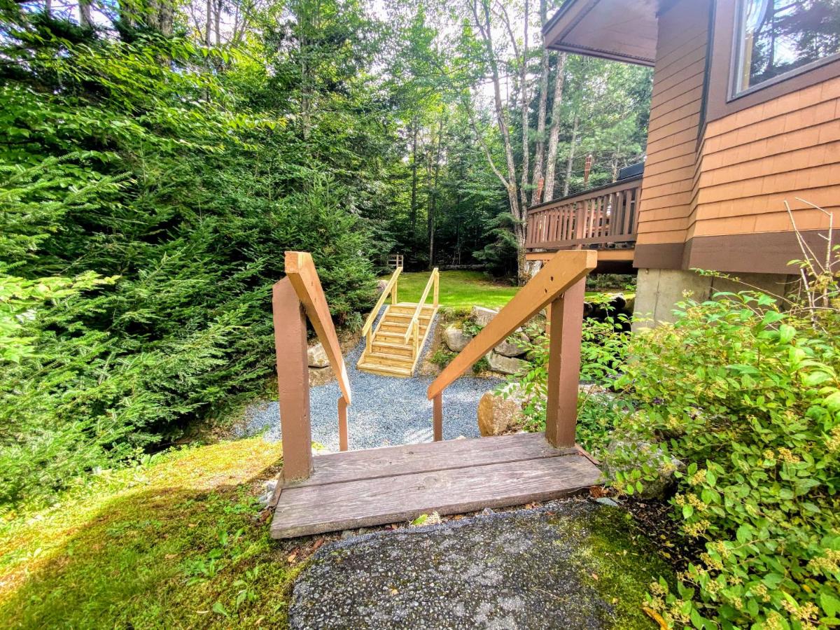 | O6 Newly renovated with high class upgrades Great ski access, boot warmer, ski rack, yard, AC