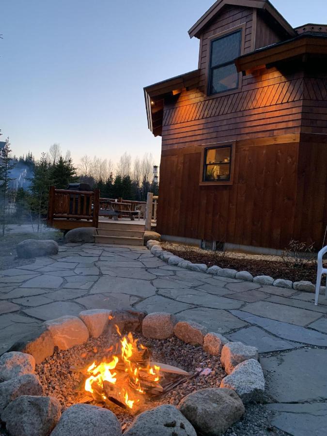 | OR Luxury 'yurt-like' home in Bretton Woods with private beach, firepit, AC, fishing and trails