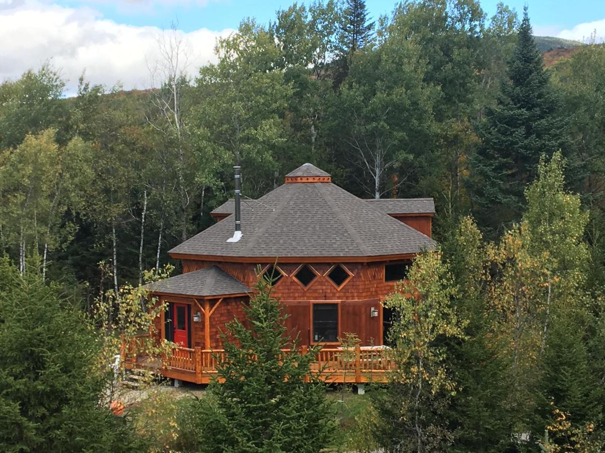  | OR Luxury 'yurt-like' home in Bretton Woods with private beach, firepit, AC, fishing and trails