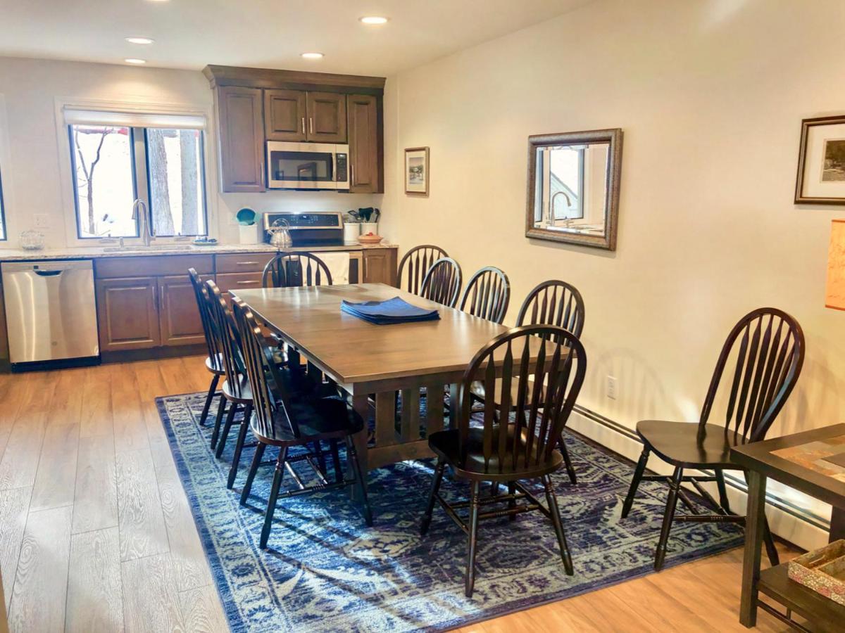 | R5 Completely renovated Bretton Woods condo, AC, unbeatable SKI-IN SKI-OUT location Fast wifi