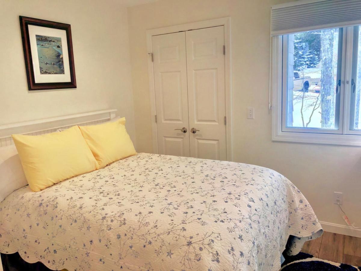 | R5 Completely renovated Bretton Woods condo, AC, unbeatable SKI-IN SKI-OUT location Fast wifi