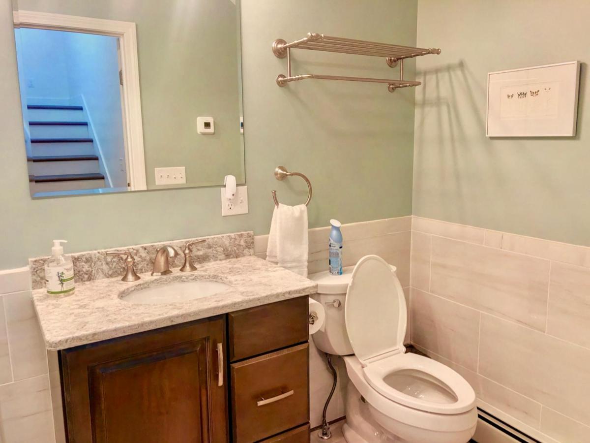 | R5 Completely renovated Bretton Woods condo, AC, unbeatable SKI-IN SKI-OUT location Fast wifi