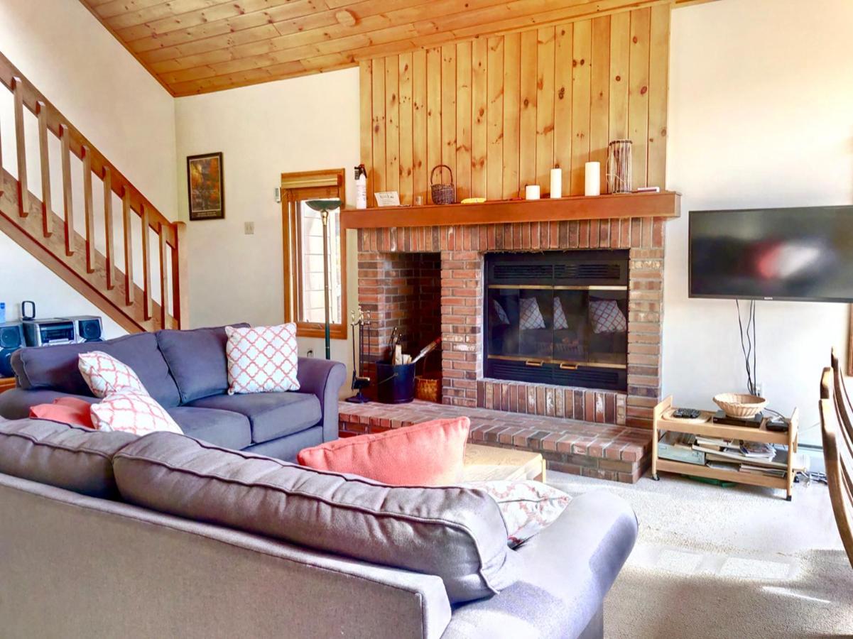 | W4 Comfortable and spacious Bretton Woods condo with ski slope views, fireplace and fast wifi!