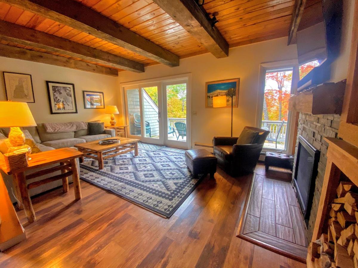 | R6 Upscale rustic Bretton Woods condo in unbeatable SKI-IN SKI-OUT location Fireplace fast WiFi