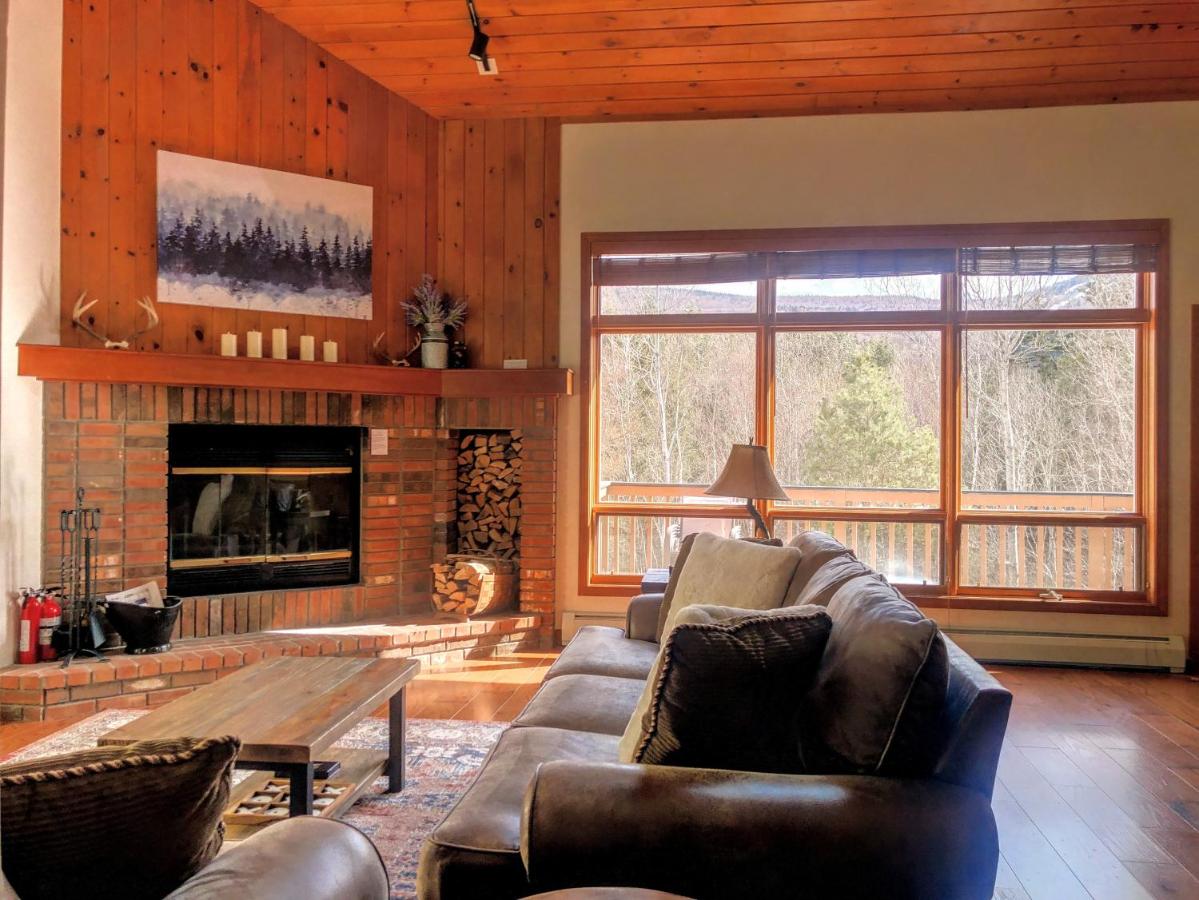 | W7 Fully Renovated Townhouse in Bretton Woods with fantastic ski slope views, fast WiFi