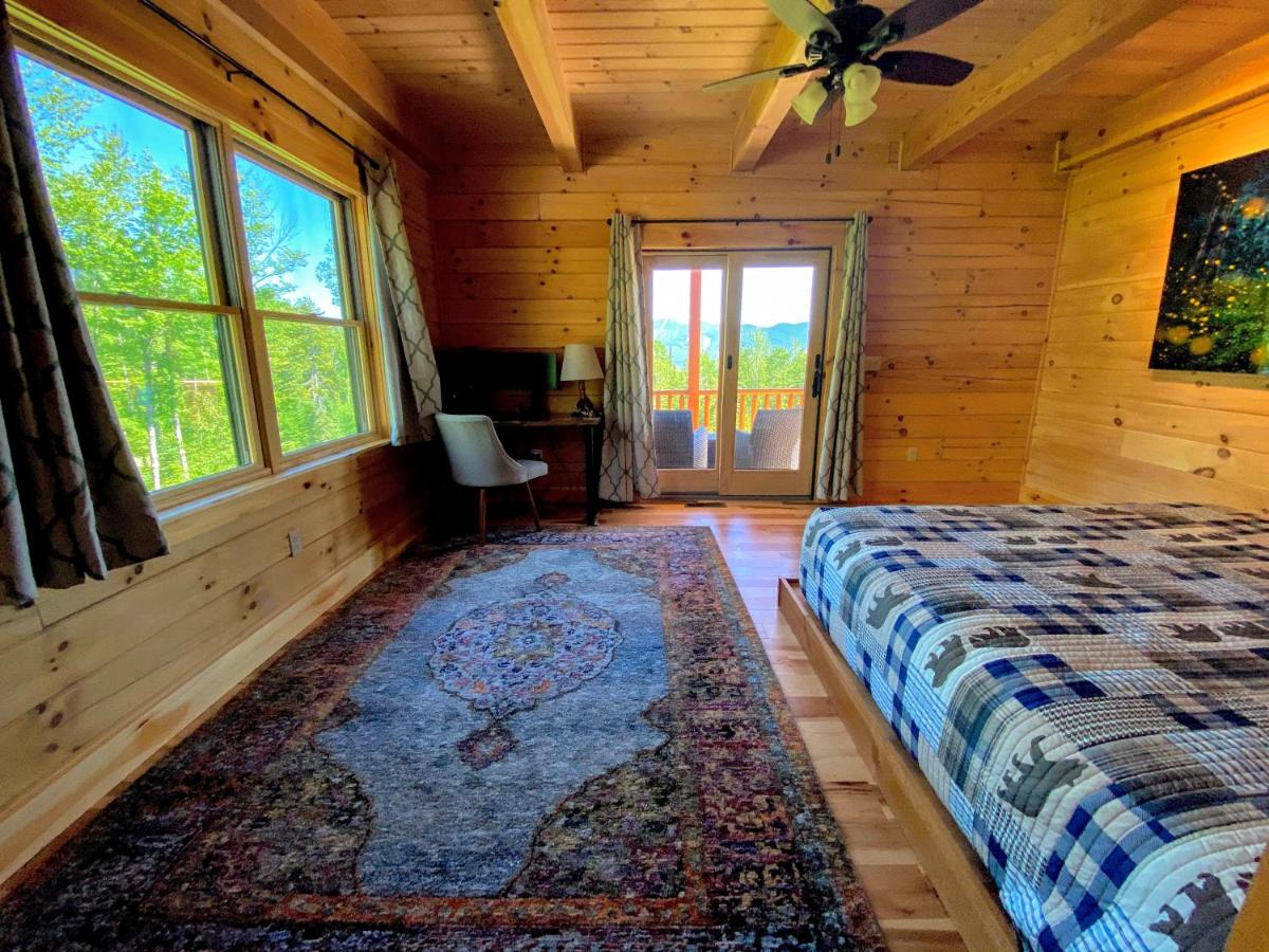  | UV Log home with direct Cannon Mountain views Minutes to attractions Fireplace, Pool Table, AC