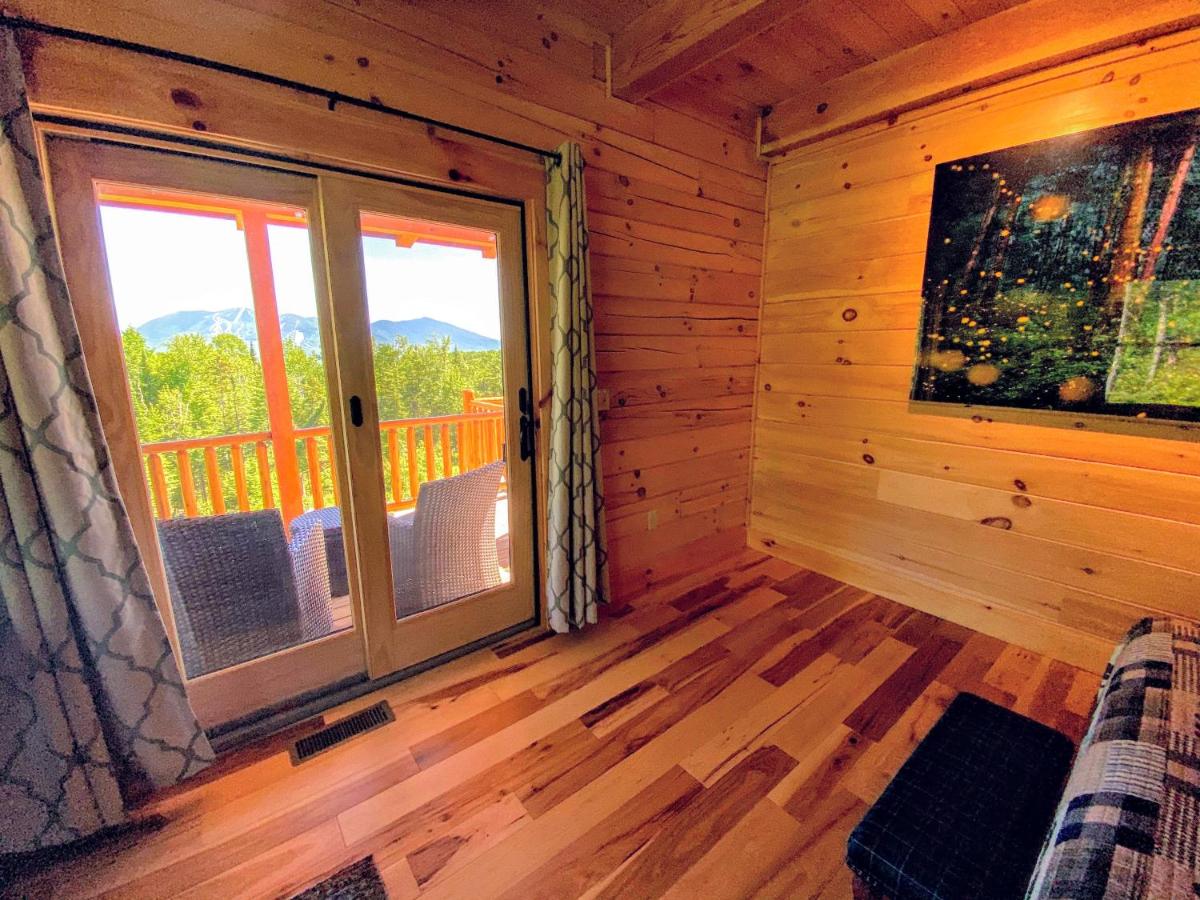  | UV Log home with direct Cannon Mountain views Minutes to attractions Fireplace, Pool Table, AC