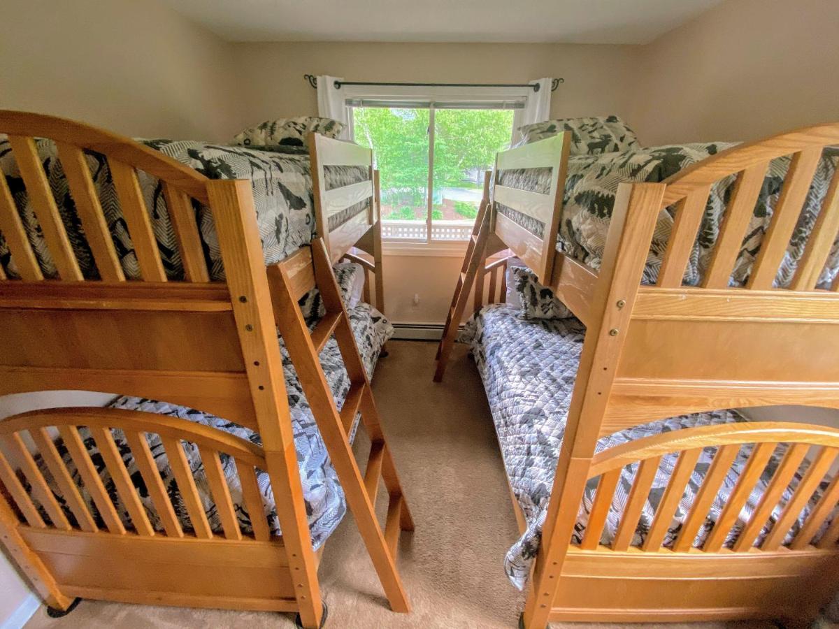 | F4 Warm Fairway Village Townhome, mountain views and large lawn So much to do