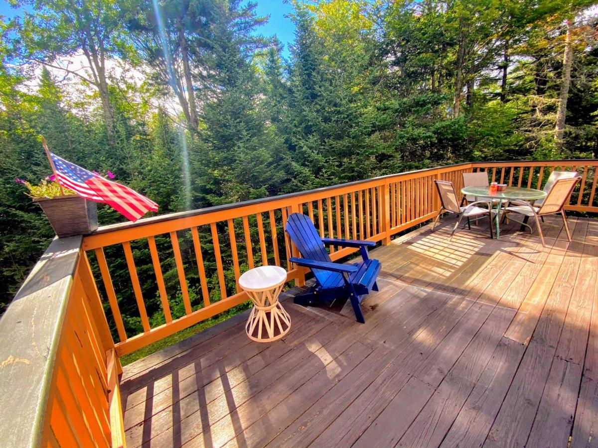 | W2 Mount Washington Place Townhome for winter seasonal 1 minute to ski slopes, reliable WiFi