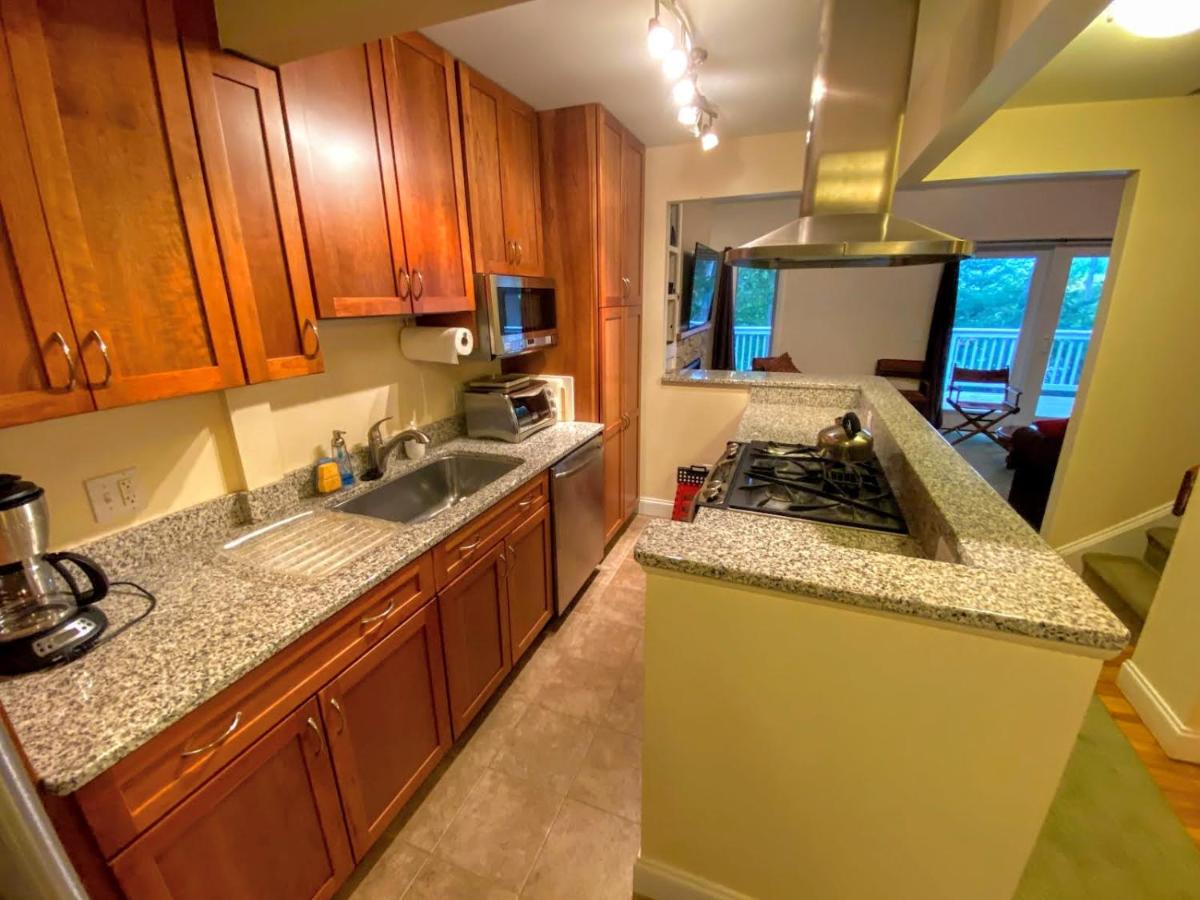  | R3 Lovely Bretton Woods townhome with updated kitchen sauna WiFi Steps to the ski trails