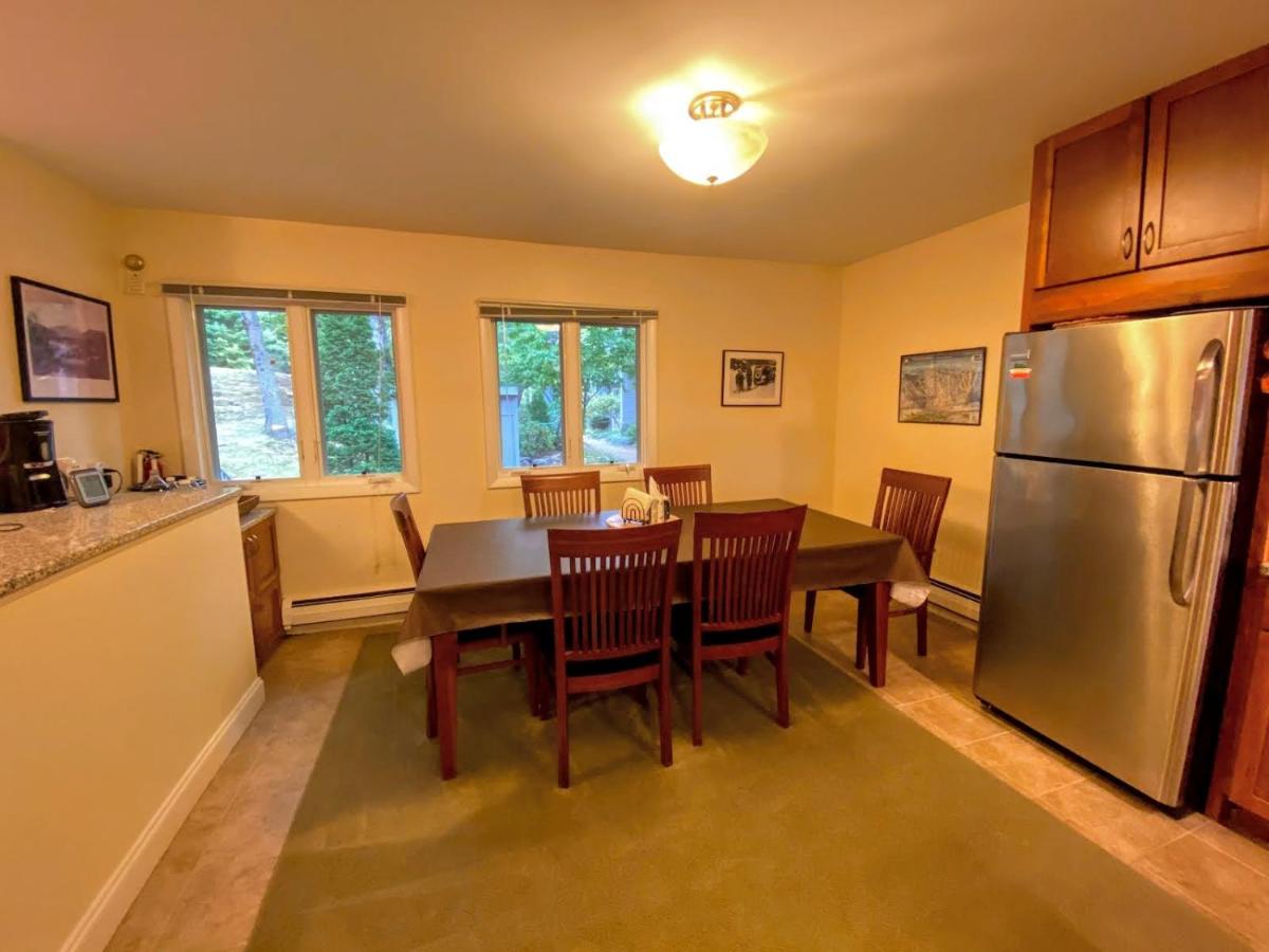  | R3 Lovely Bretton Woods townhome with updated kitchen sauna WiFi Steps to the ski trails