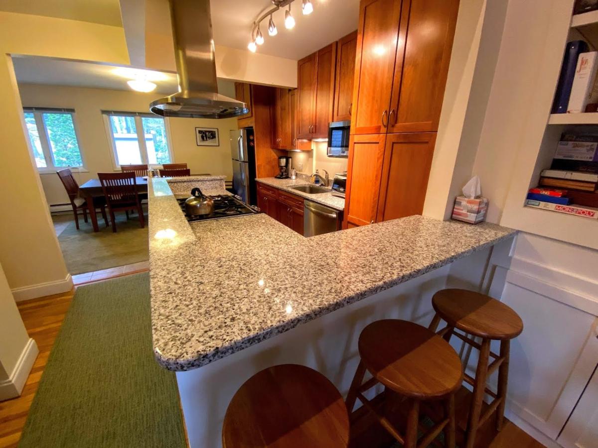 | R3 Lovely Bretton Woods townhome with updated kitchen sauna WiFi Steps to the ski trails