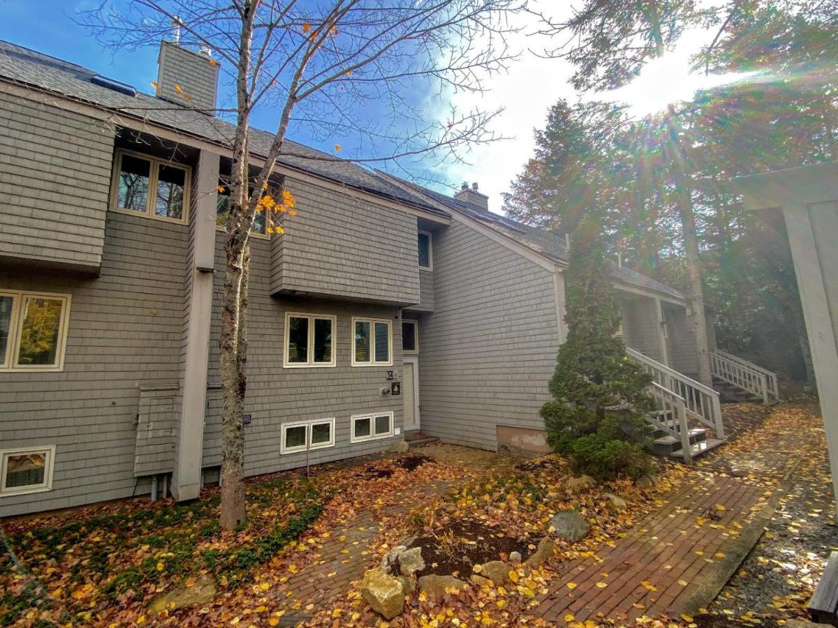  | R3 Lovely Bretton Woods townhome with updated kitchen sauna WiFi Steps to the ski trails