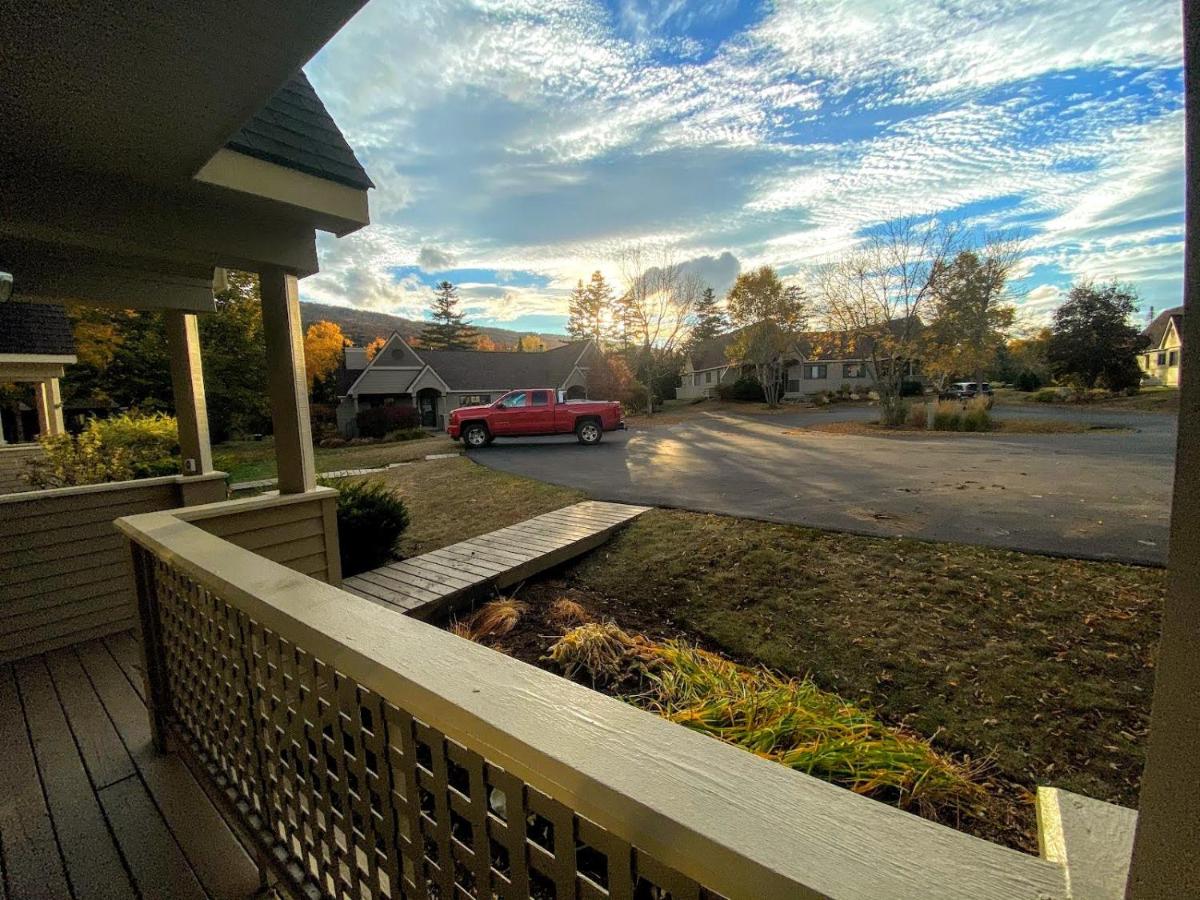 | G3 Classy Bretton townhome with AC fast wifi great mountain views right on the golf course