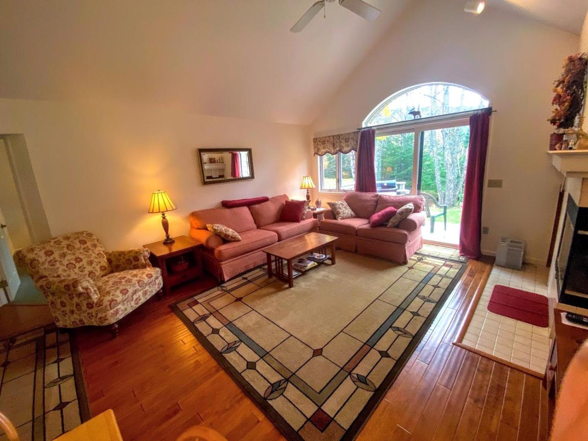 | F9 Fairway Village home on the Mt Washington golf course - in the heart of Bretton Woods