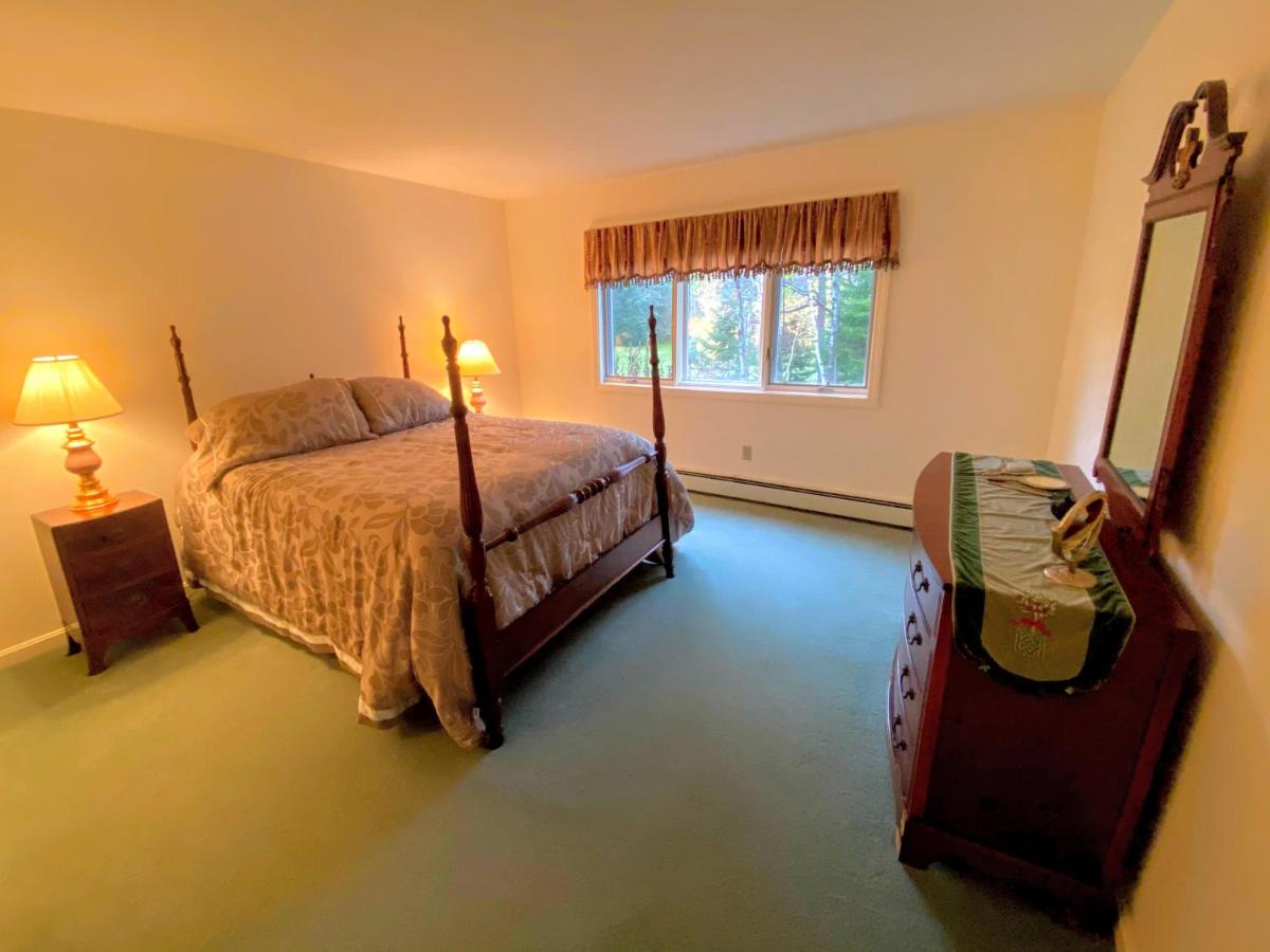 | F9 Fairway Village home on the Mt Washington golf course - in the heart of Bretton Woods