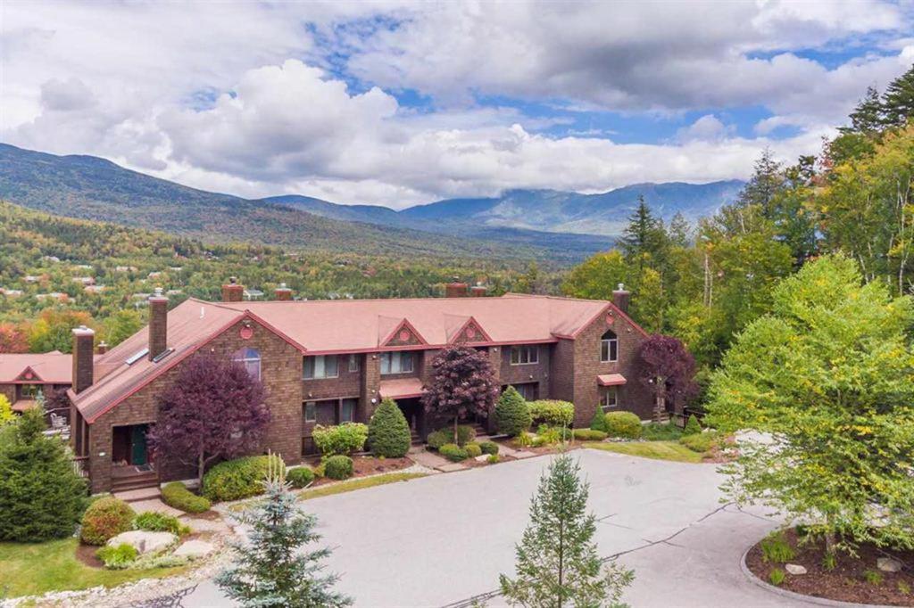 | V3 Gorgeous SKI-IN Mountain View Townhouse with great views in Bretton Woods Fast wifi