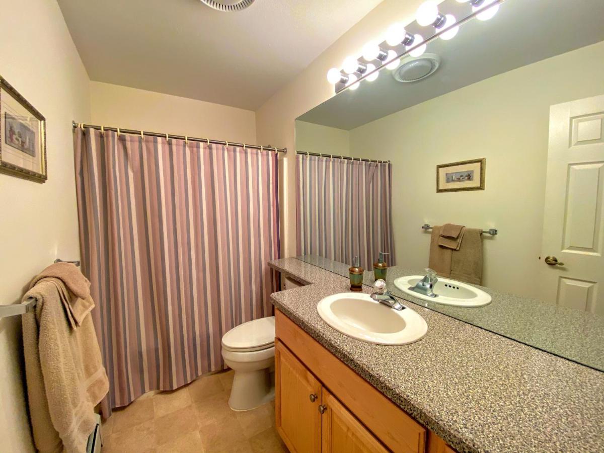 | F9 Fairway Village home on the Mt Washington golf course - in the heart of Bretton Woods