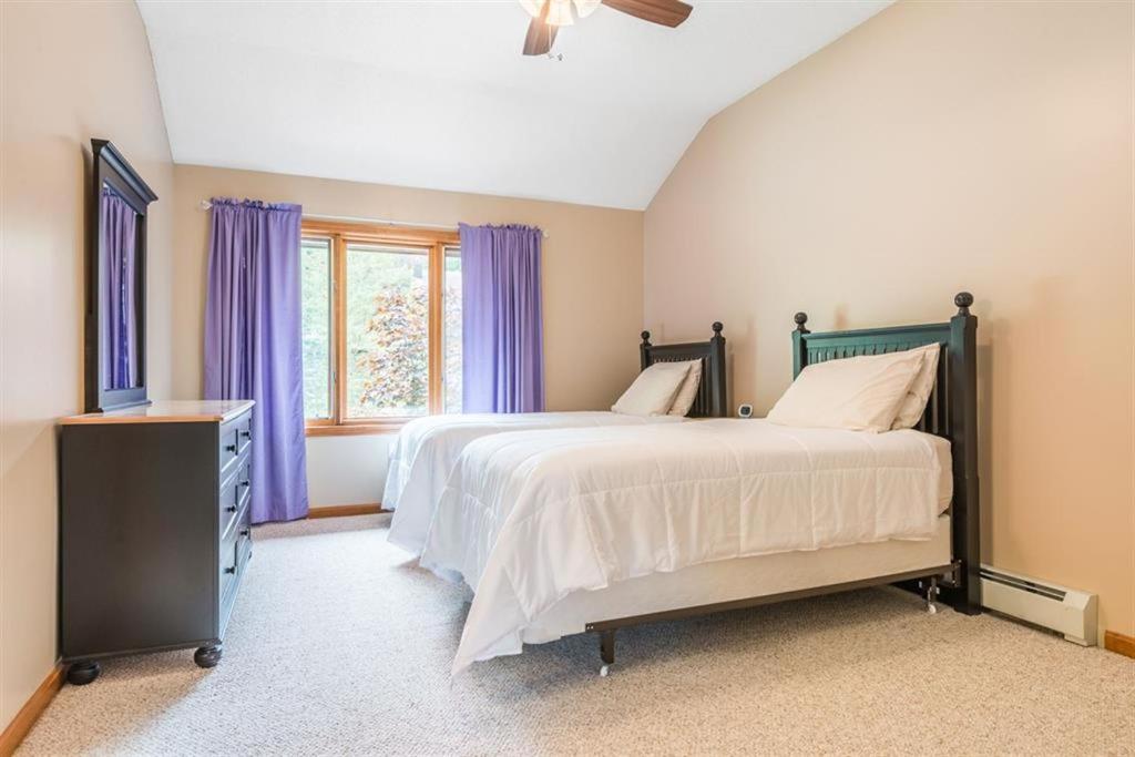 | V3 Gorgeous SKI-IN Mountain View Townhouse with great views in Bretton Woods Fast wifi