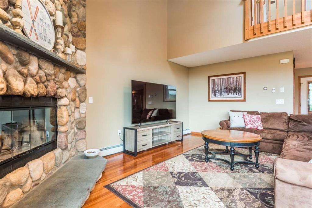  | V3 Gorgeous SKI-IN Mountain View Townhouse with great views in Bretton Woods Fast wifi