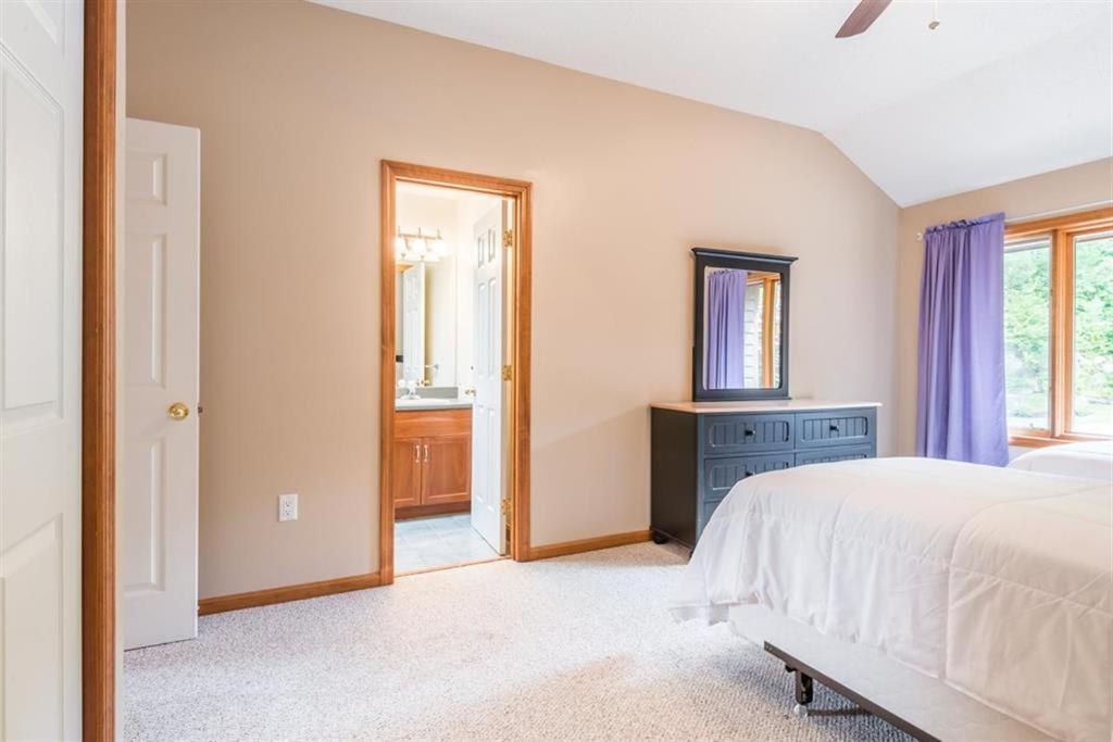 | V3 Gorgeous SKI-IN Mountain View Townhouse with great views in Bretton Woods Fast wifi