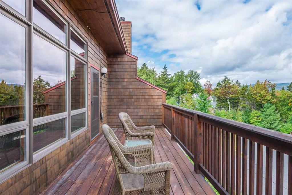 | V3 Gorgeous SKI-IN Mountain View Townhouse with great views in Bretton Woods Fast wifi