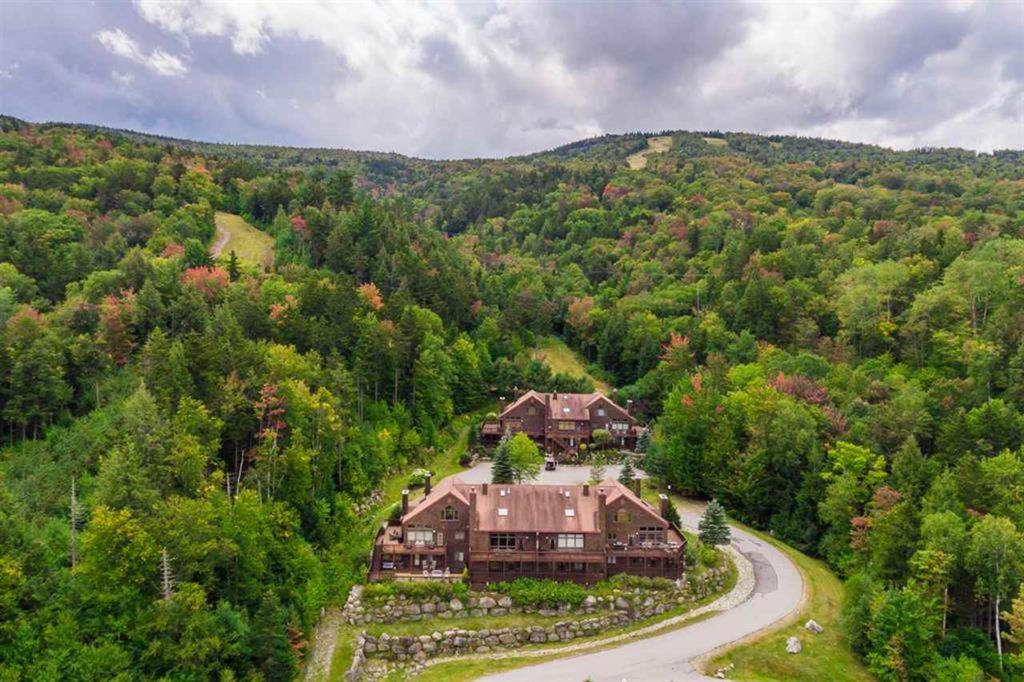 | V3 Gorgeous SKI-IN Mountain View Townhouse with great views in Bretton Woods Fast wifi