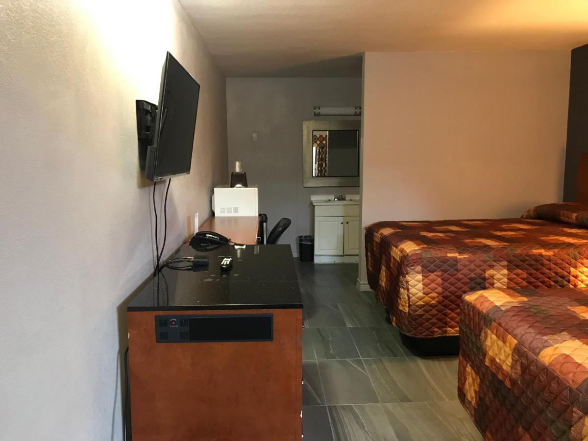  | Budget Inn & Suites