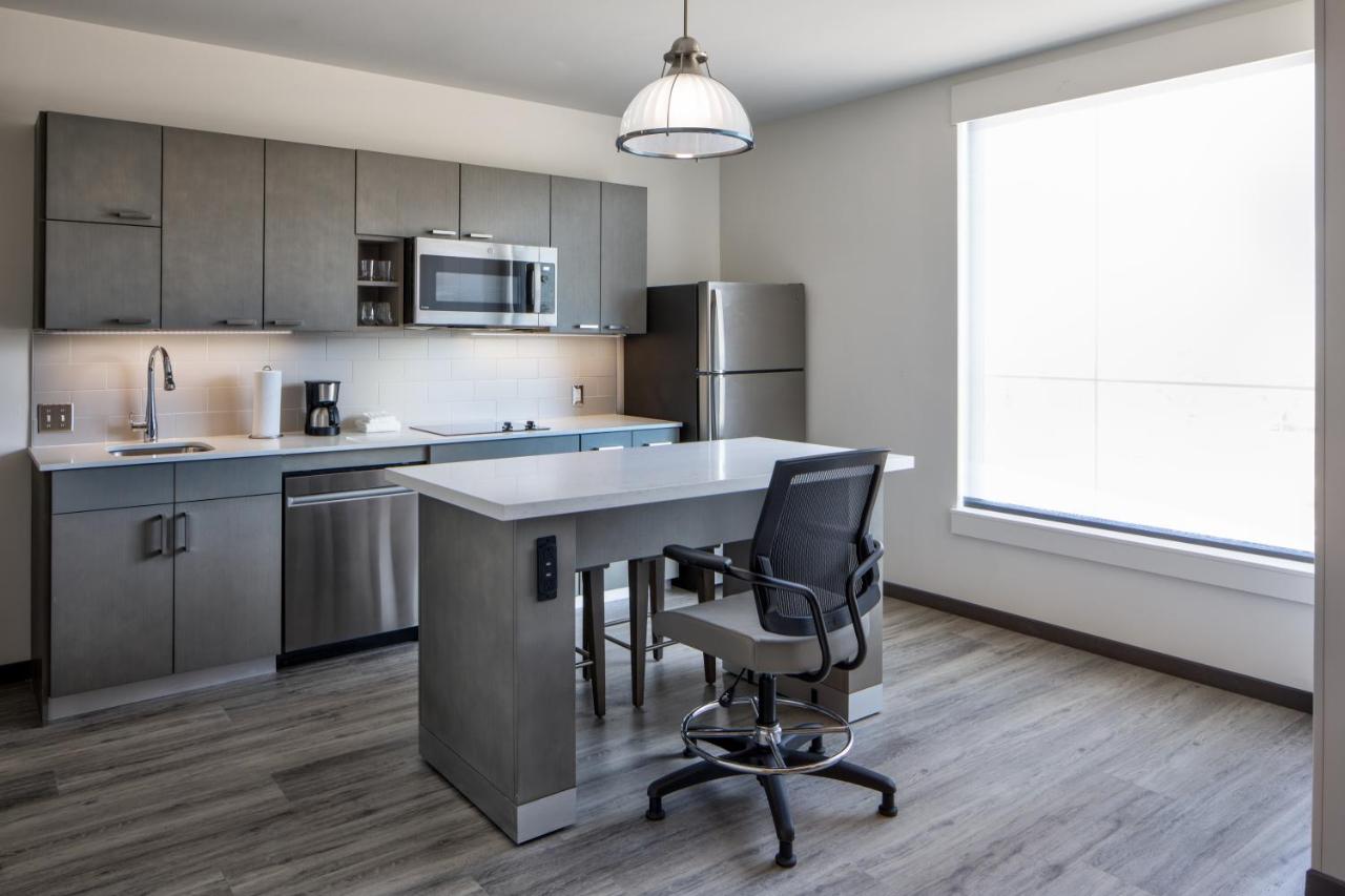 King Suite at Hyatt House Denver Aurora Anschutz Medical Campus