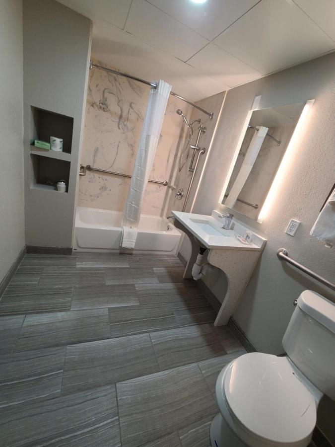 | Comfort Inn Boston Milford