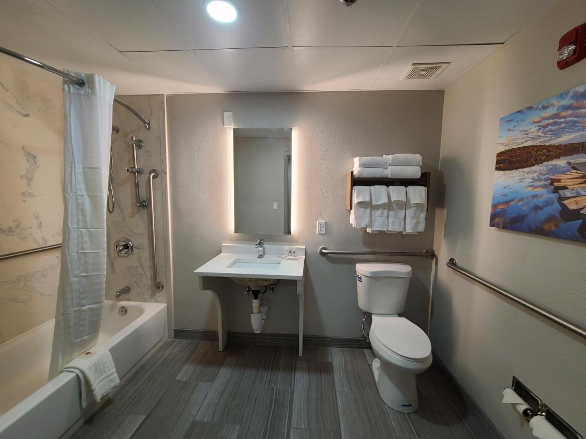| Comfort Inn Boston Milford