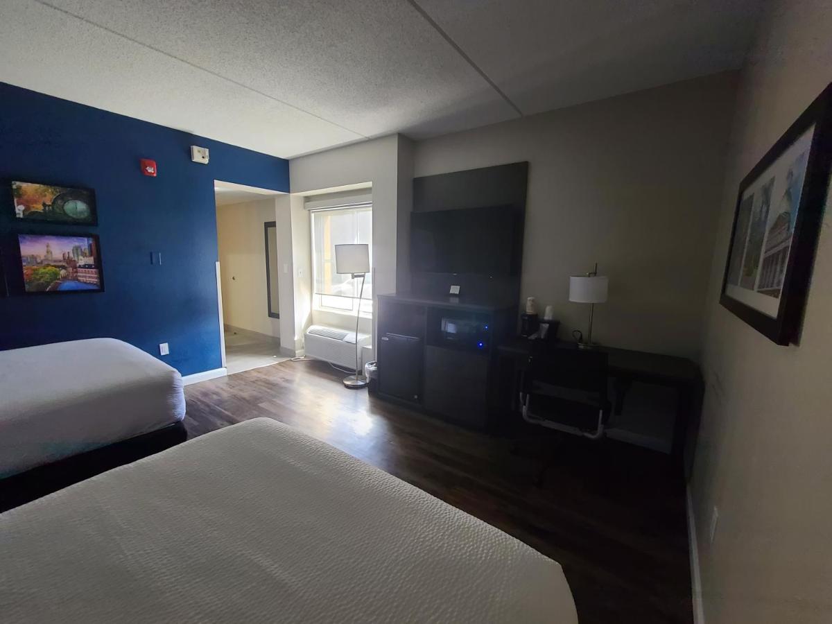 | Comfort Inn Boston Milford