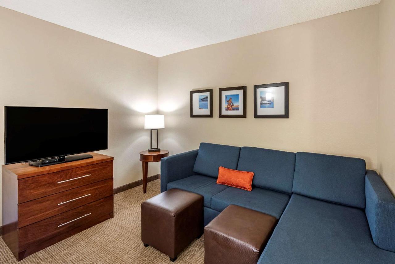 Queen Suite - Non-Smoking at Comfort Inn & Suites Virginia Beach - Norfolk Airport
