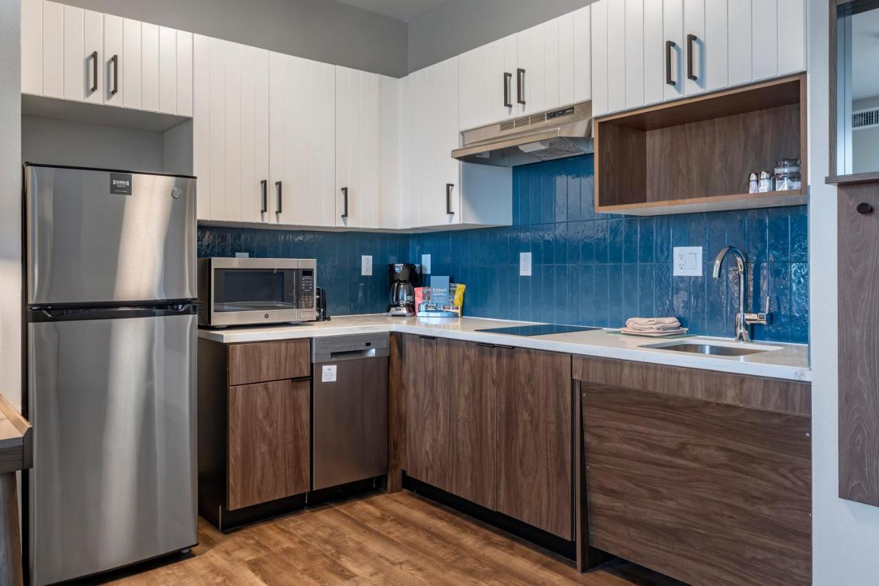 King Room - Accessible Roll Shower - Non-Smoking at Staybridge Suites Dallas Grand Prairie by IHG
