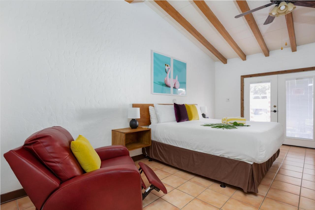 Superior Studio at Float Palm Springs