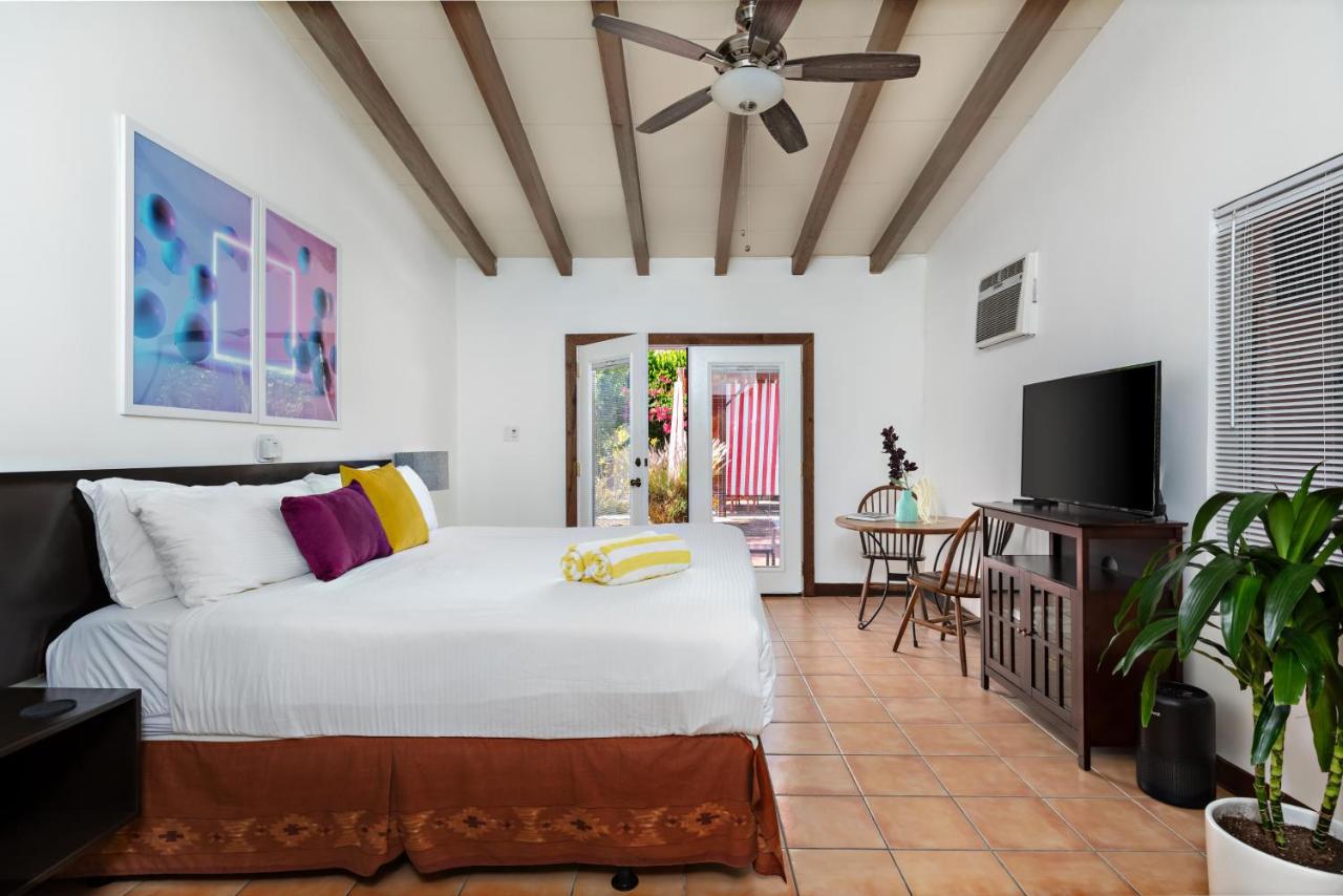 Superior Studio at Float Palm Springs