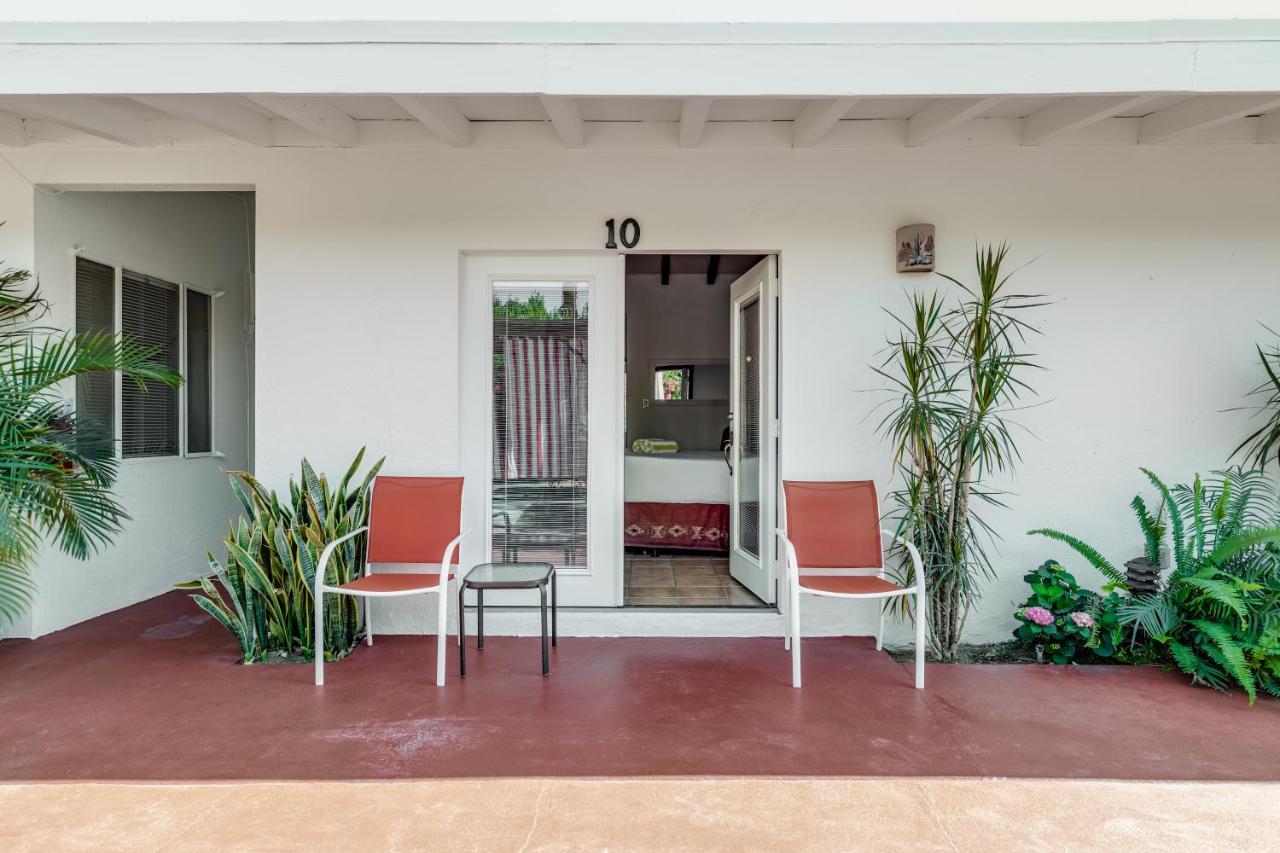 Superior Studio at Float Palm Springs