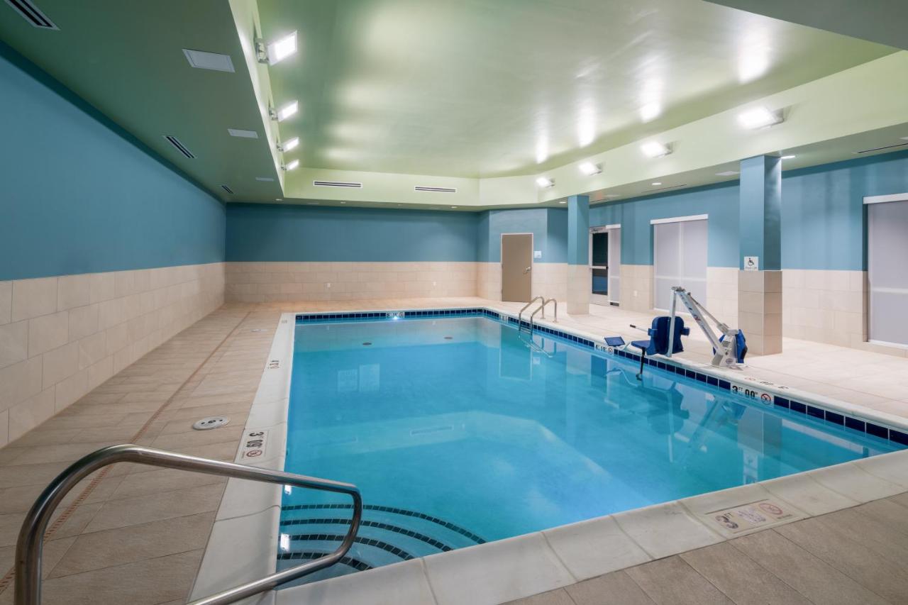 | Holiday Inn Express & Suites - St Peters, an IHG Hotel