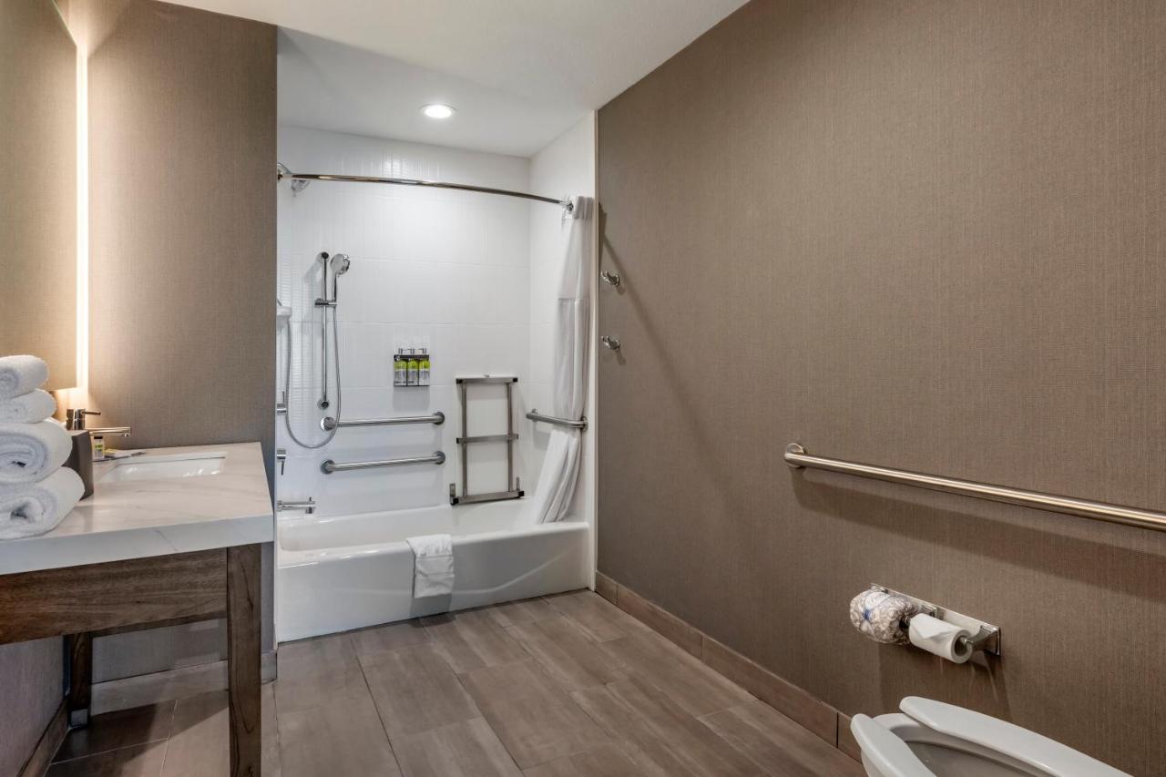 King Studio Suite with Mobility Accessible Tub - Non-Smoking at Staybridge Suites Dallas Grand Prairie by IHG